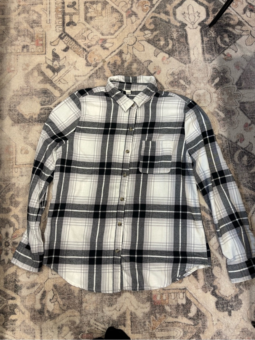 Aeropostale Black,White and Purple Plaid Women’s Button-Up Flannel